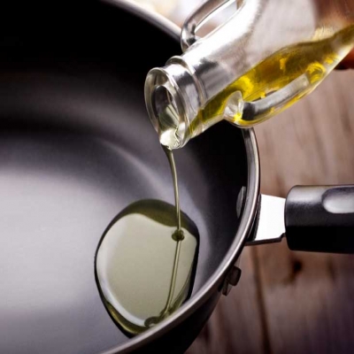 5 удивительно полезных способов использовать оливковое масло