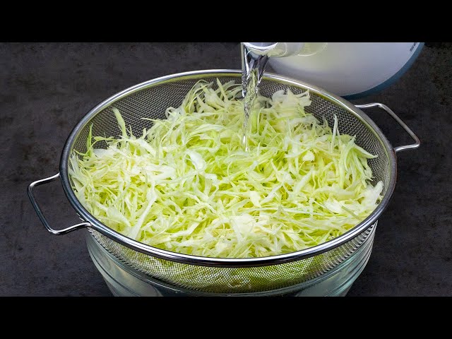 Новогодний салат с капустой и тунцом от Аппетитно ТВ