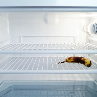 6 продуктов, которые помогут быстро избавиться от неприятного запаха в холодильнике