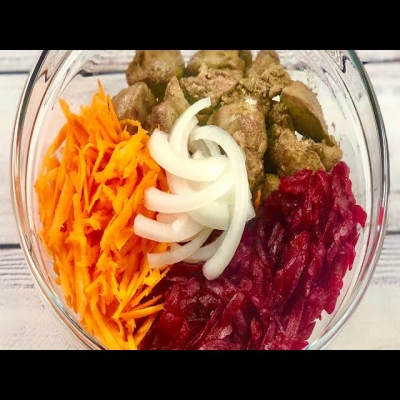 Новый салат из свеклы. Невероятно вкусное сочетание из простых ингредиентов