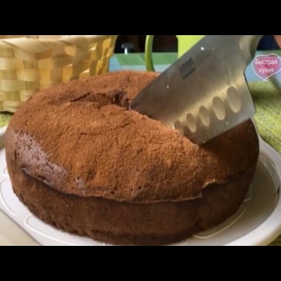 Супер просто! Шоколадный десерт с орехами. Его хочется ещё и ещё кусочек