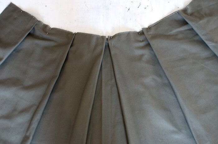 Как сделать складки на юбке: пошагово обновляем весенне-летний гардероб