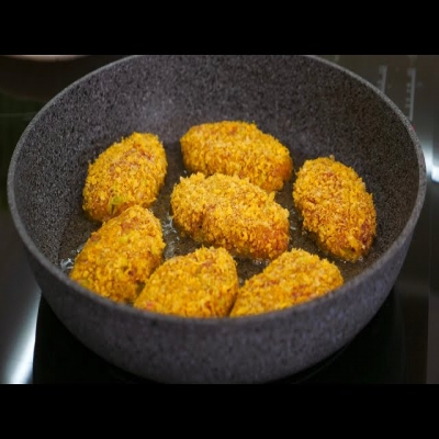 Сочные, домашние котлеты с кабачками