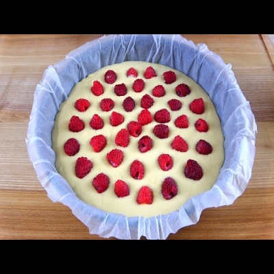 Нереально вкусный пирог с малиной! Рецепт заливного пирога