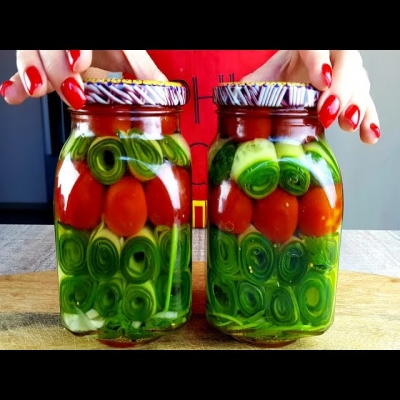Зимой открыла баночку и все ахнули какая вкуснятина! Огуречные рулетики с помидорами на зиму!