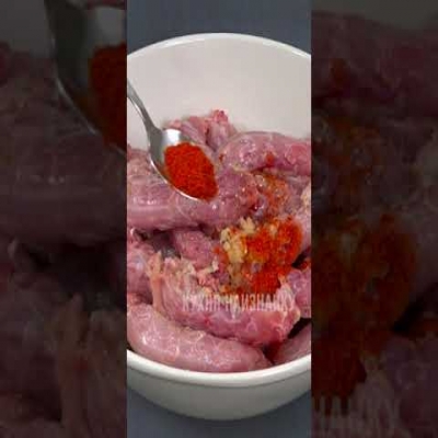 Не обязательно тратить много, чтобы готовить вкусно! Куриные шеи с луком