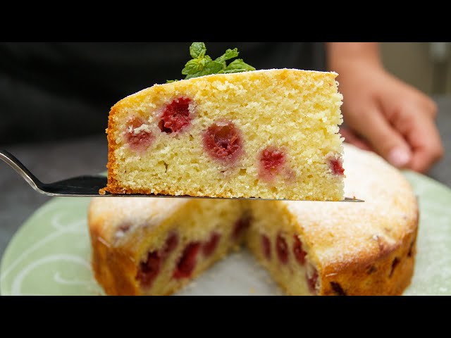 Пирог «Все смешал и в духовку» с любыми ягодами! Очень вкусный простой пирог