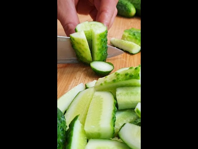 Уже никого не удивить, но ЭТОТ салат из огурцов можно есть хоть каждый день! НЕ НАДОЕСТ - СКАЗКА!!!