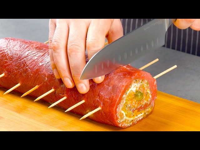 Когда едем на шашлыки, заранее сворачиваю мясо и протыкаю. Пальчики оближешь!