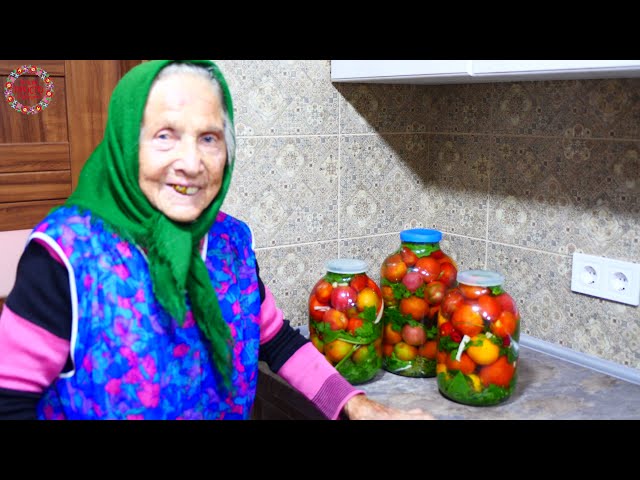 Зимой оближешь пальчики!!!Бабушка рассказала самый вкусный рецепт квашеных помидор на зиму!