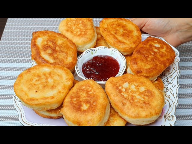 Если есть кефир приготовьте этот рецепт! Пышные оладьи как пончики! Тесто просто как пах!