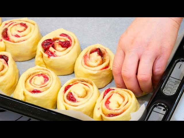 Пасхальные пуховые булочки с вишней и малиной! Рецепт булочек на пасху