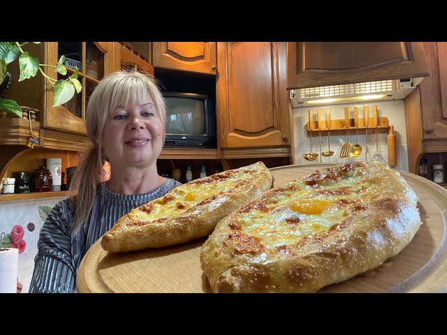 Самые быстрые хачапури по-аджарски! Мало теста, много начинки