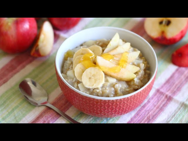 Овсяная каша с яблоком и бананом