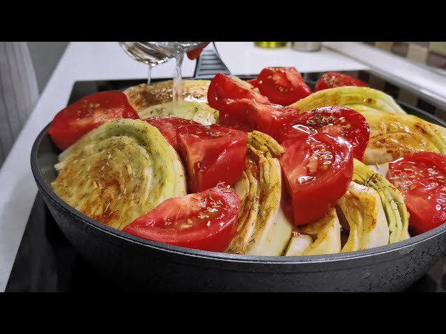 Вкуснее и проще не бывает! Курица под капустой на сковороде, все сложили и забыли