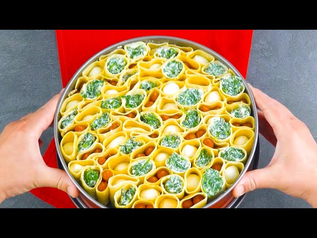 Режу макароны и кладу в форму для выпечки. Какая вкуснотища