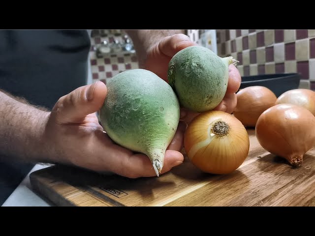 Такой обалденно вкусный салат с редькой готовит только мой муж! Пальчики оближешь