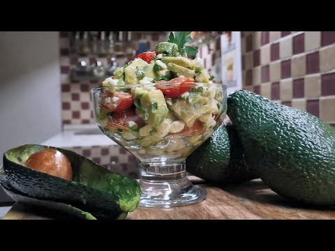 Салат с творогом и авокадо 