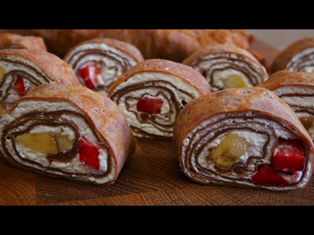 Шоколадные блины с бананами и клубникой блины роллы. Шоколадные блинчики на Масленицу