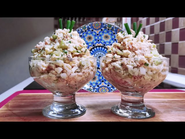 Такой вкусный салат сколько ни приготовь, много не будет! Рецепт с горбушей горячего копчения