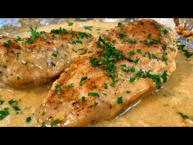 Потрясающее блюдо из курицы на одной сковороде. Вкусная куриная грудка в сливочном соусе