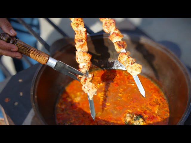 Суп с мясом, жаренными овощами и яйцами в казане на костре .Рецепт от моей мамы от У Жоржа