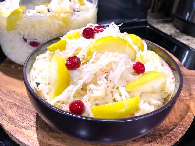Квашенная Капуста  БЕЛОСНЕЖНАЯ Хрустящая  с Яблоками и Клюквой. Рассол не тянется, бабушкин секрет от Милена Кулинарные Pецепты