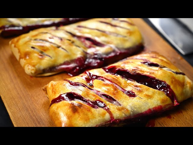 ПИРОГ С ВИШНЕЙ НА СКОРУЮ РУКУ! СКРОМНЫЙ НАБОР ПРОДУКТОВ и РЕЦЕПТ ЗА 10 МИН! ПЛАЦИНДЫ С ВИШНЕЙ К ЧАЮ от ТАК ВКУСНО!
