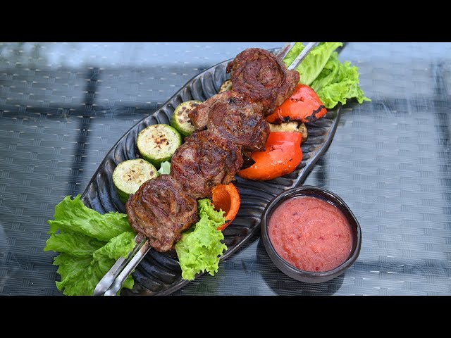 Ролл из баранины. Сливовый соус от Кухня ТВ