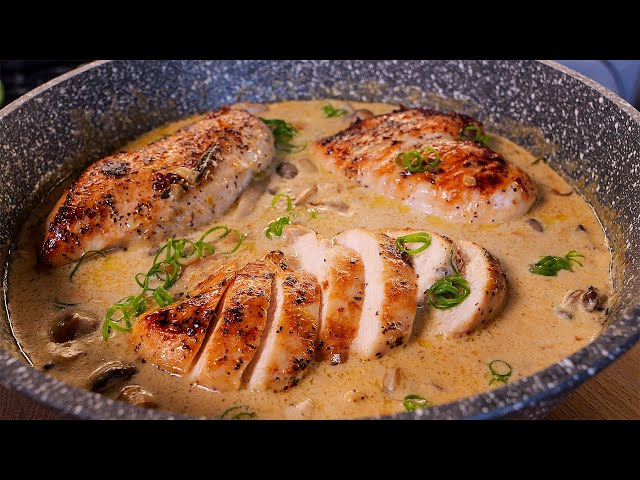 Вкусная куриная грудка в духовке с грибами и сырным соусом от Шеф-повар Василий Емельяненко