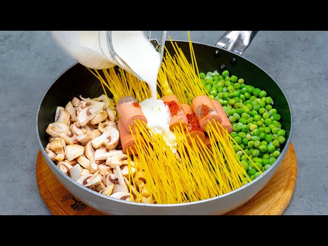 Спагетти с сосисками и овощами на сковородке от Аппетитно ТВ