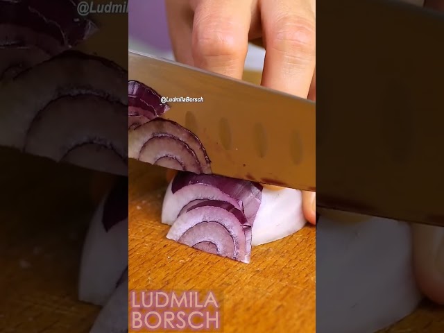 Салат с беконом, арбузом, помидорами и луком от Рецепты от Людмилы Борщ