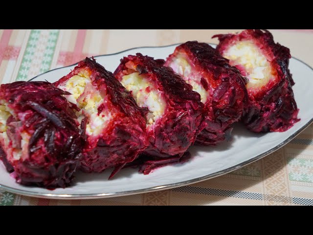 Салат-рулет из свёклы и селёдки на праздничный стол от Изи Повар