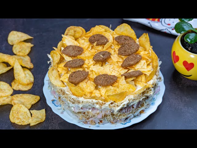 Слоеный салат с курицей и орехами от Сибирячка готовит