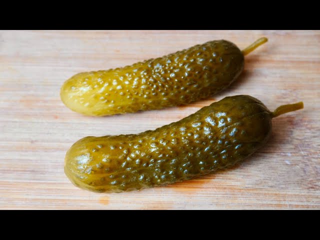 Очень вкусный салат из самых простых продуктов! Этот салат сметут первым со стола!