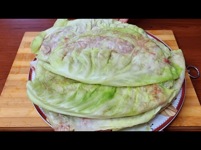 Невероятный ! если дома есть капуста и фарш, то приготовить его легко может любой желающий.