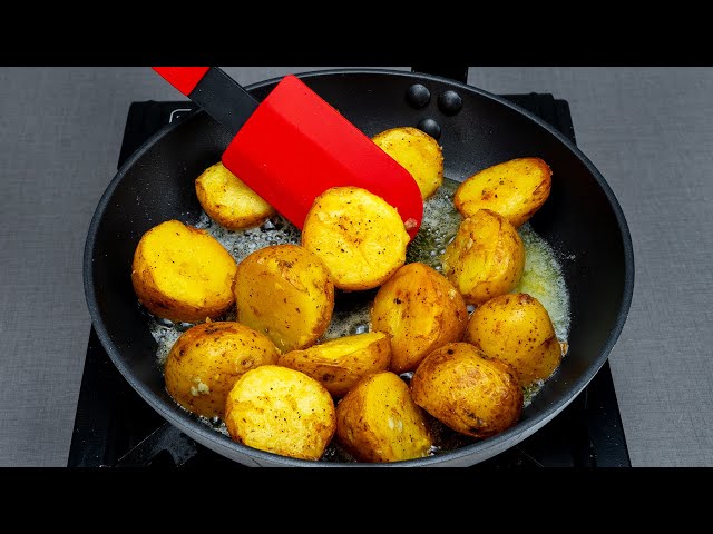 Такого вкусного картофеля, вы не ели ни в одном ресторане. Ужин на сковороде, за 20 минут!