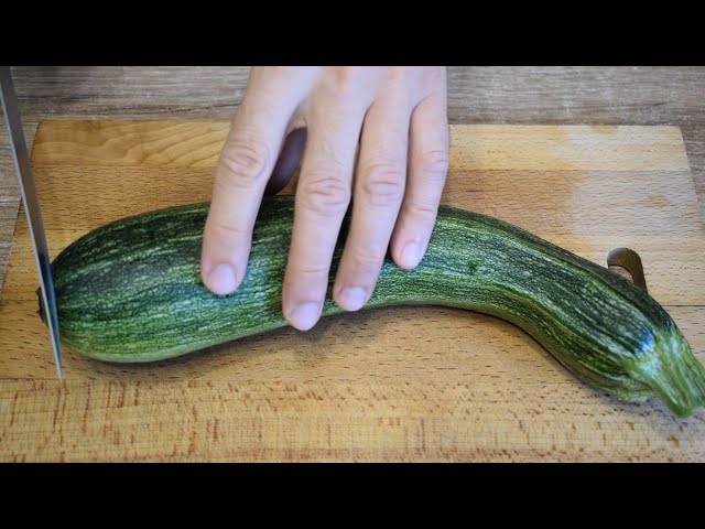 Кабачки вкуснее мяса, никто не верит что я готовлю их так просто! Такие кабачки едят во всём мире!