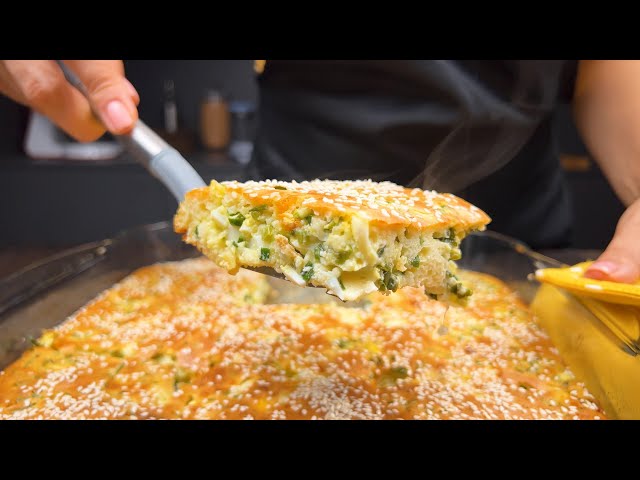 Вы просто влюбитесь в этот заливной пирог с луком и яйцом! Сочная, ароматная начинка и нежное тесто!