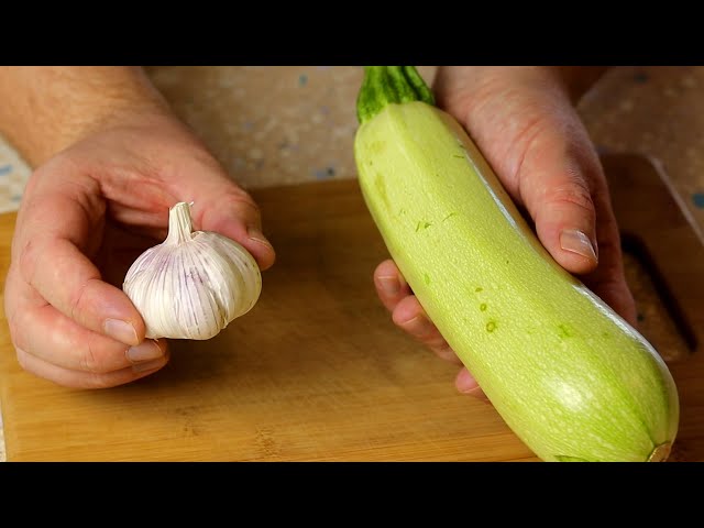 Кабачки с чесноком не жарьте! Вкуснее в жизни не ел! Скупил все кабачки и готовлю третий день