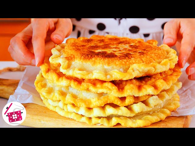 Мука+кипяток! Я не устаю их готовить. Лучше чем пицца, лепешка и чебуреки