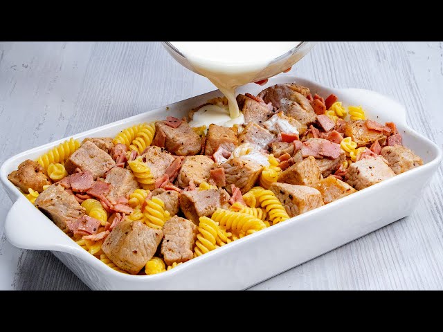 Нет времени долго стоять у плиты? Макароны с мясом в духовке - настоящее спасение