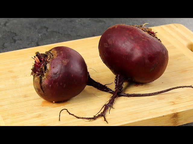 Съедят за минуту! Необыкновенно простой и вкусный салат из обычной свеклы! Вкусные советы