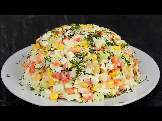 Быстрый салат с крабовыми палочками. Вкусный салат с крабовыми палочками на стол