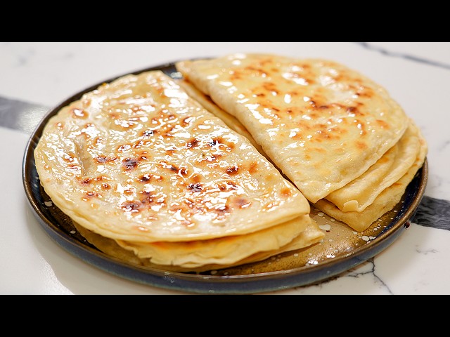 Никогда бы не подумала, что это так вкусно! Мука + вода + тыква! Очень ароматные и вкусные лепешки!