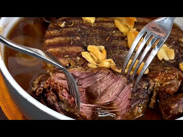 Мясо, которое и жевать не нужно! Настолько мягкое! Вкусно очень! Говядина томленая, рецепт простой