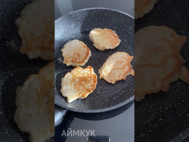 Оладьи с яблоком на йогурте, рецепт простого и вкусного завтрака