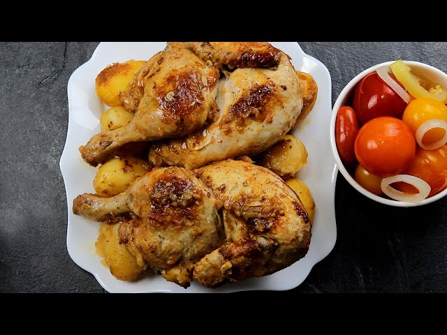 Курица с картошкой на ужин в одной сковороде! Как же это вкусно! И на праздничный стол так готовлю