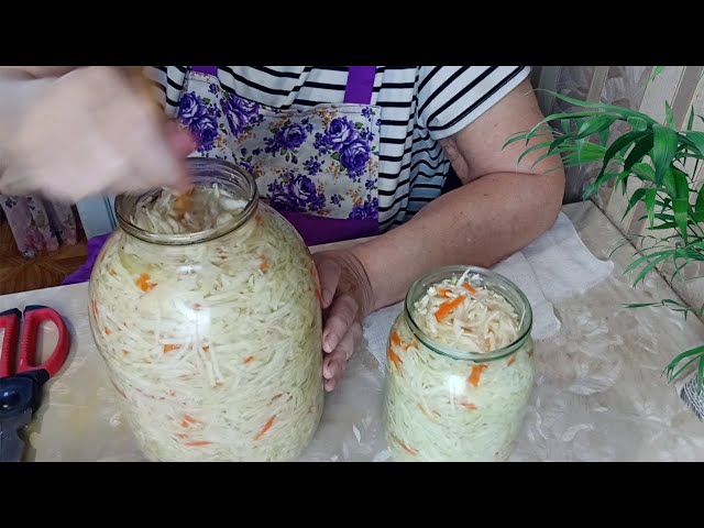 Квашеная капуста. Очень вкусный рецепт и главное совсем легко готовить. В итоге - сплошные витамины