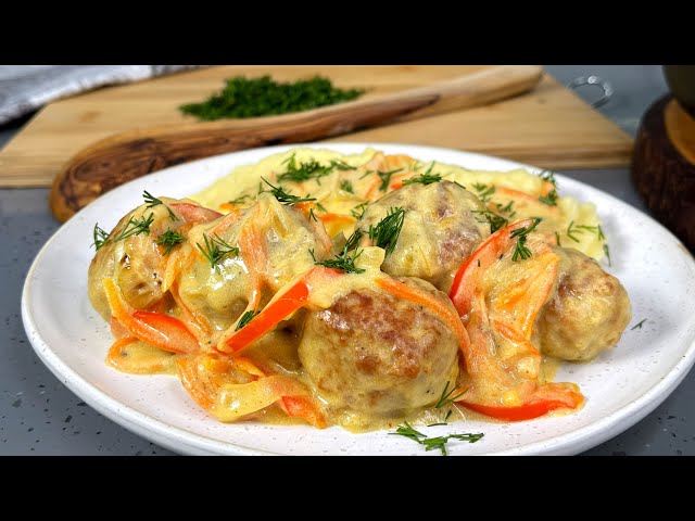Куриные фрикадельки в сметанном соусе, самые вкусные и нежные! Просто и очень вкусно на обед или ужин
